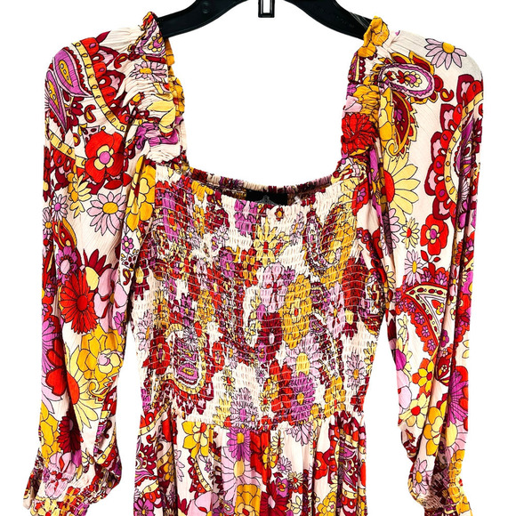 Angie NWT Juniors Floral Print Long Sleeve Smocked Bodice Fit-And-Flare Dress L - Picture 4 of 8